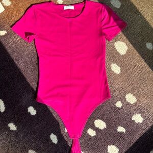 Babaton Contour Crew Shortsleeve Bodysuit